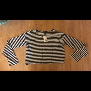 Forever21 BNWT Black & White Stripped Crop Top